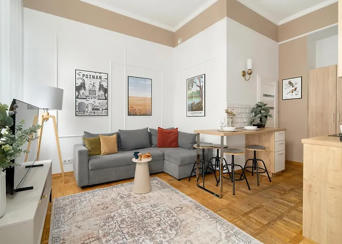 Apartment Jasne Studia Very Berry W Centrum Poznania By Renters *