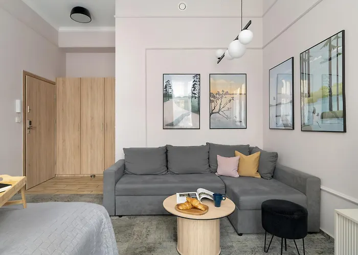 Jasne Studia Very Berry W Centrum Poznania By Renters *