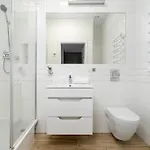Jasne Studia Very Berry W Centrum Poznania By Renters Appartamento *