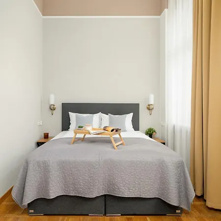 Jasne Studia Very Berry W Centrum Poznania By Renters Апартаменты