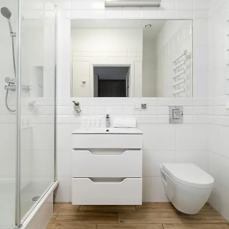Jasne Studia Very Berry W Centrum Poznania By Renters Апартаменты *
