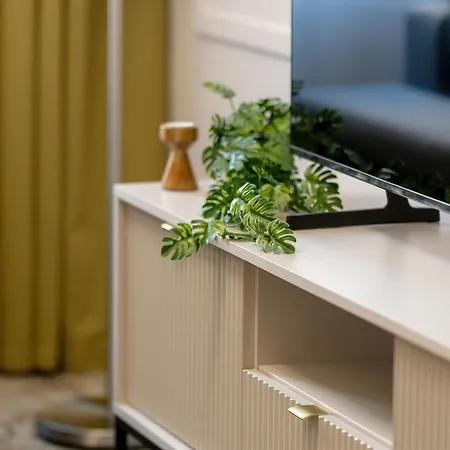 Апартаменты Jasne Studia Very Berry W Centrum Poznania By Renters