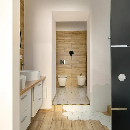 Jasne Studia Very Berry W Centrum Poznania By Renters Познань