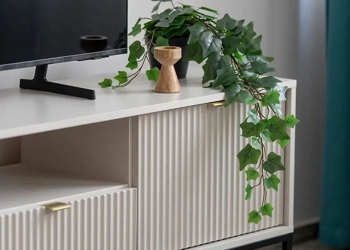 Jasne Studia Very Berry W Centrum Poznania By Renters Posen